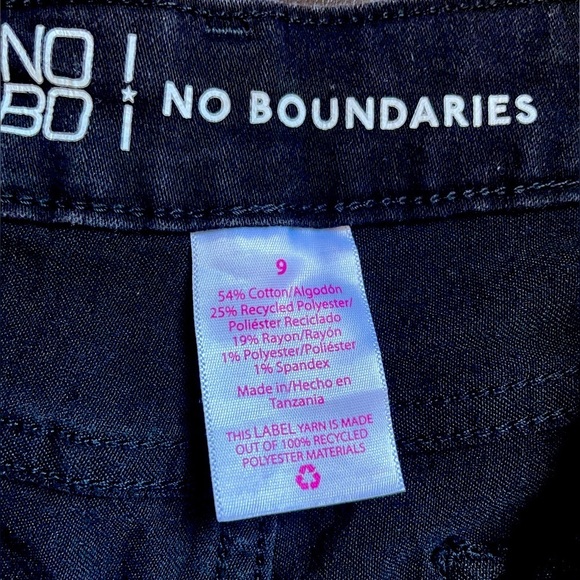 No Boundaries Junior Black Jeans size 9 - Picture 3 of 3